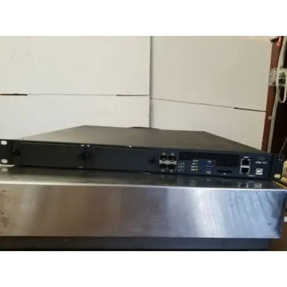 Cisco Viptela Vedge 2000 -Ac-K9 con ventole e doppi alimentatori