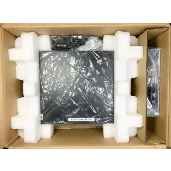 Cisco Vg400-4Fxs/4Fxo - Gateway vocale analogico con 4 Fx e 4 Fxo