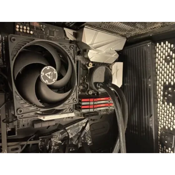 8700K Asus Z370-E 4X8Gb 3200Mhz Ram 360 Rad 32Gb Acelerador Optane