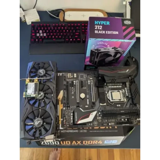 I7 8700K Gigabyte Z390 Mobo Asus 1070 16Gb Ram Hyper212 Hyper212 2Tb Storage