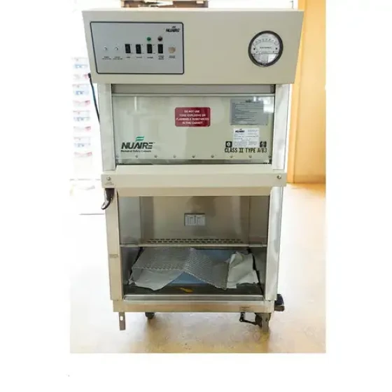 Nuaire NU-425-200 Cappa di sicurezza biologica a flusso laminare per laboratorio