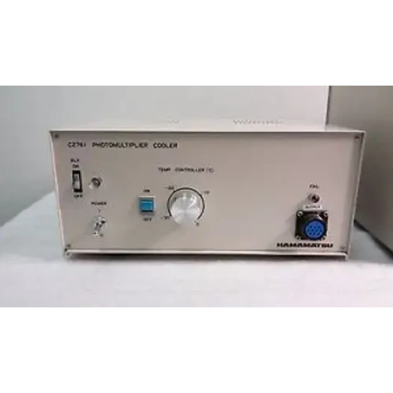 Hamamatsu C2761 E2762-01 Enfriador de fotomultiplicador con controlador de temperatura de la fuente de alimentación