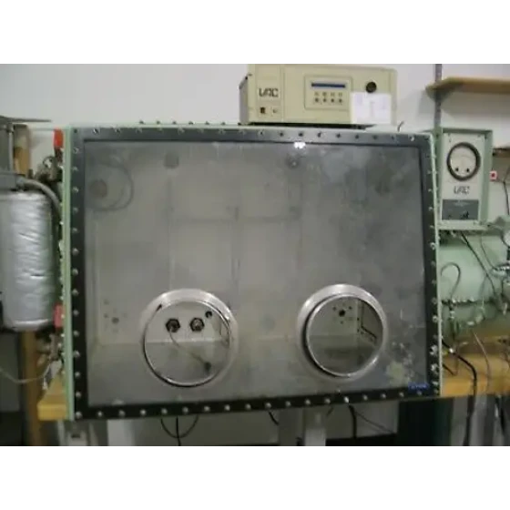 Vacuum Atmosphere Glove HE-63-P Pedatrol