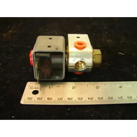 Asco Psp8320B130-120 Solenoid Valve 1/8In 110/120V 50/60Hz 10.7W Xlnt