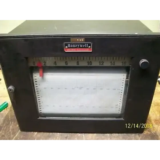 Registrador de gráficos Honeywell Brown Electronik 153R10-Ps-141-Iii-20-A8