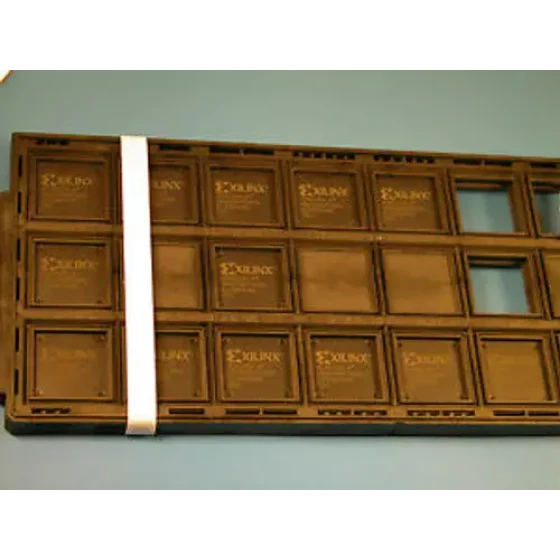 LOTE 16PCS XC4028XLA-09HQ240C XILINX FPGA 2.5V 256 I/O 240HQFP