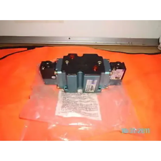 Válvula de aire de doble solenoide Mac #6523B-216-Pm-111Da 1026