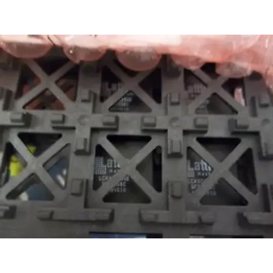 Lattice Machxo Cpld Bga256 -3 Speedlcmxo2280E-3Ftn256C - 14