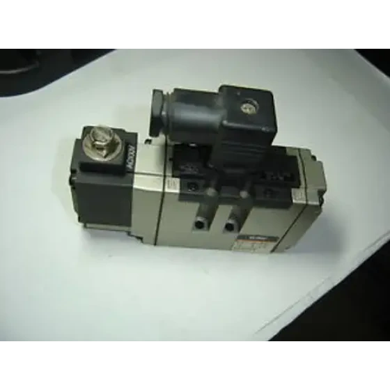SMC VS7-6-FG-S X11 SOLENOID VALVE AC100V NNB