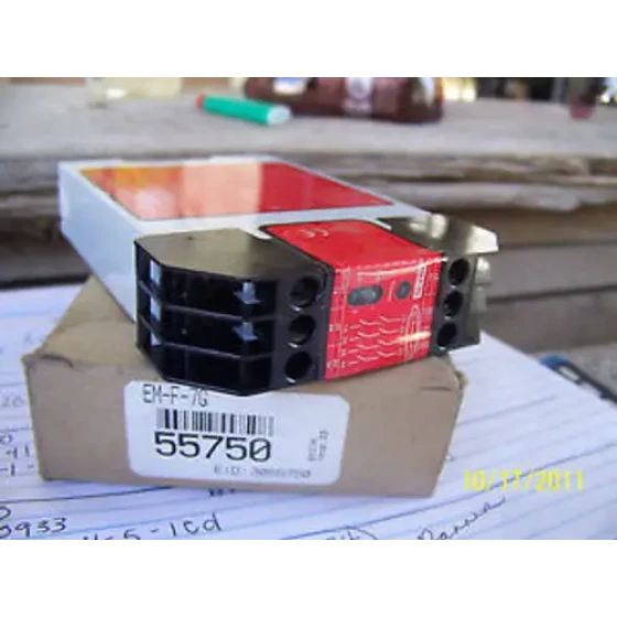 Banner Safety Extension Module Pn: Em-F-7G