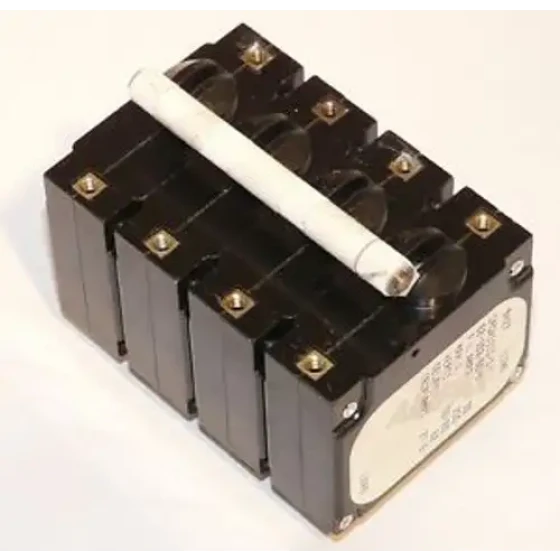 Interruttore automatico Airpax IPGH1111-1-62-303-90-V 4 poli 30 Amp 250V Max