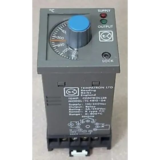 TEMPATRON LTD Temperaturregler TC4810-04 W/Sockel. 110/240Vac 0-800 C