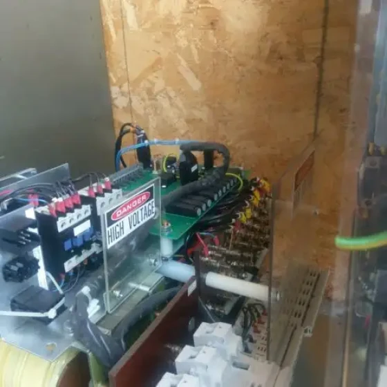 Raro Lumonics Módulo de Control de Salida Láser Jk 700 Yag Pulsado # E84A3271 D