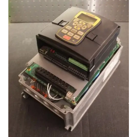 Azionamento vettoriale Baldor Zhh410-E 3Ph 480V H2 10 Hp Ve2016A00