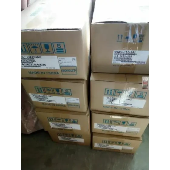 Yaskawa Servo Motor Sgmg-13A2Ac Via