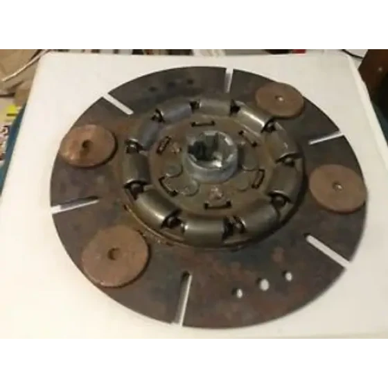 384384R91 - A Clutch Disc For An Ih 404 Tractors Farmall 404 Tractors