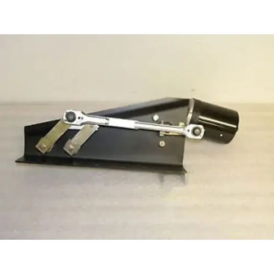 693911 Holland Wiper Motor Assy 2450 2550 Hw340 Hw300 Tr86 Combine Tr96 Tr99