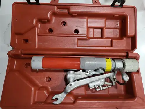 S&C 5300R3 Loadbuster Tool