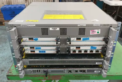 Cisco Asr 1006 With 2 X Asr 1000-Sip40/1 X Asr 1000 - Esp100 1 X Rp2 / 2 X Psu