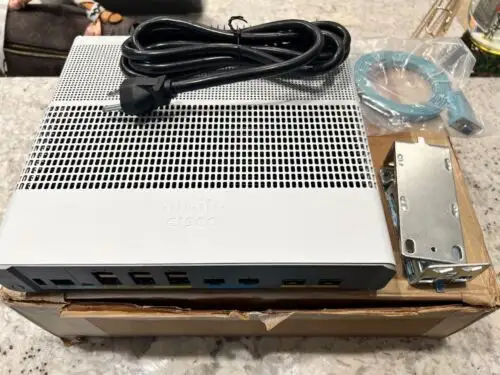 Cisco 3560Cx Mgig Poe Switch (Ws-C3560Cx-8Xpd-S) + Mounting Accessories