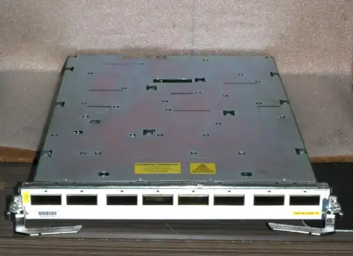 Cisco A99-8X100Ge-Tr Scheda di linea Ethernet a 8 porte A99-8X100Ge-Tr V02 Pre-Owned.