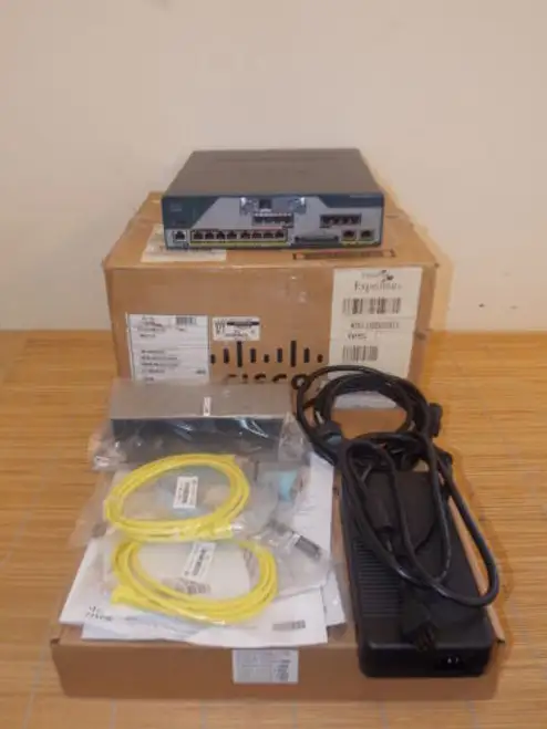New Cisco C1861-Srst-C-F/K9 Srst Or Cme 8X Poe 4Fxs 4Fxo+Hwic-1Adsl -