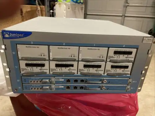 Juniper M10I-Ac-4Ge-Ms100 5 X Pe-4Ge-Type1-Sfp-Iq2E & 2X Re-B-1800X1-4G-S-A ++