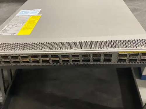 Cisco Nexus N9K-C9332-Pq Switch