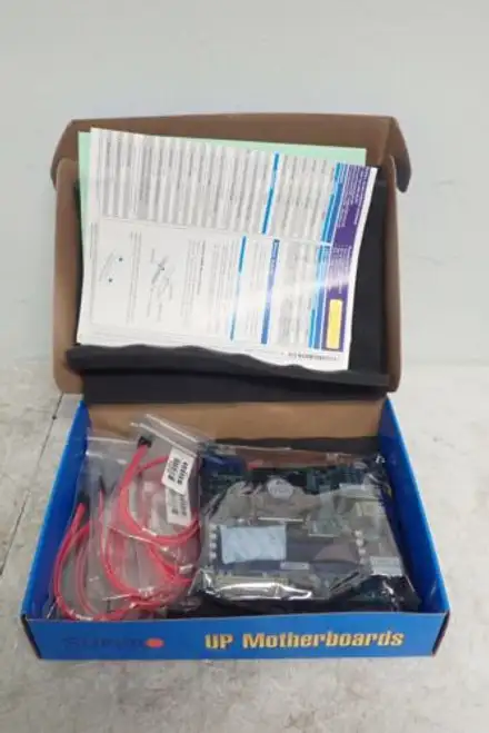 Scheda madre Supermicro modello Mbd-X10Sdv-6C+-Tln4F-O con extra