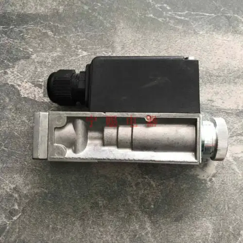 New For 0820166 A5076 Pressure Switch 0 2... 12Bar 250V 5A By