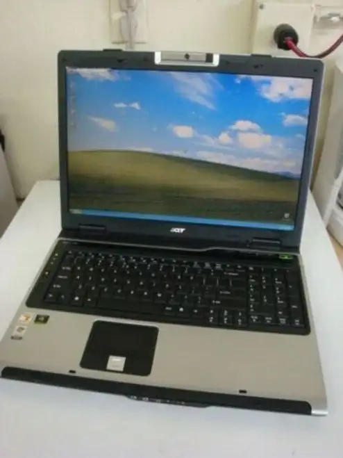 Vintage Acer Aspire 9300 Laptop Computer Windows Xp Pro Excellent Works Great