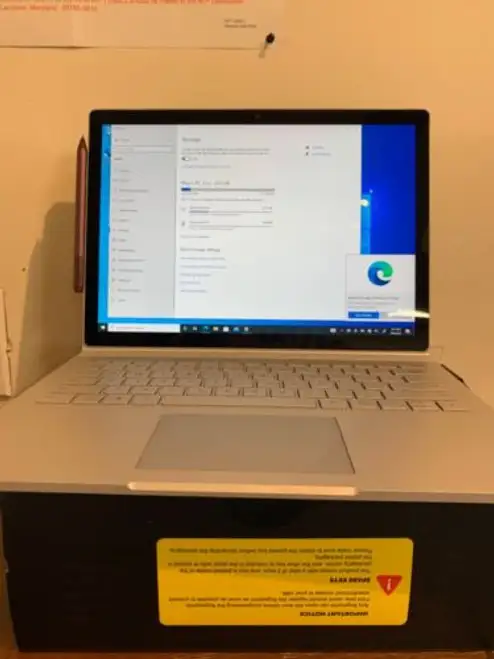 Microsoft Surface Book 2-1832 105578-1 Je