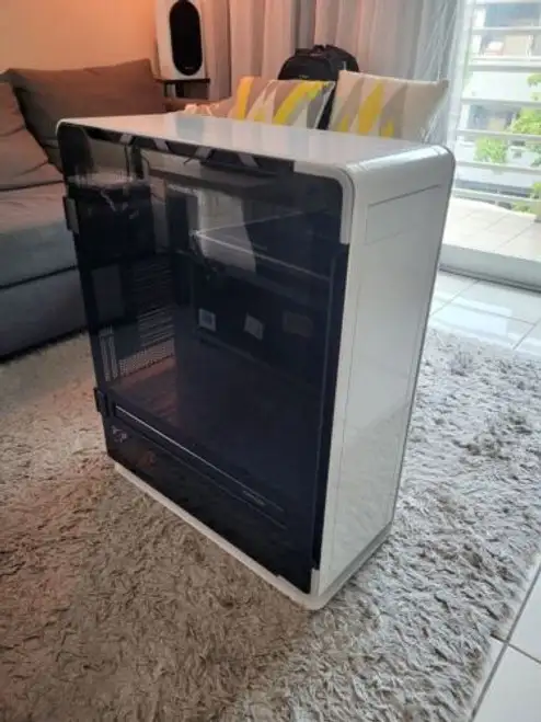 Phanteks Enthoo Elite With Custom Professional Paint (White Gloss).