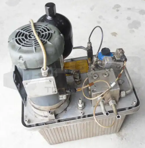 Fmb-Blickle 10 943 Hydraulic Lubricator W/ Ad200B25T9A1 W/ Vb56T17F5325J Motor