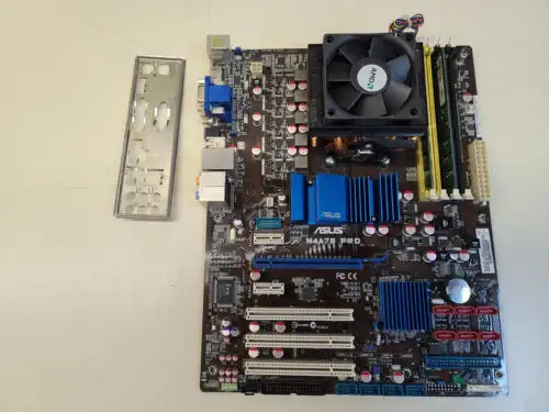 Asus M4A78 Pro Rev 1.02G + Amd Phenom Ii X4 965 Black Edition + 4Gb + I/O Shield