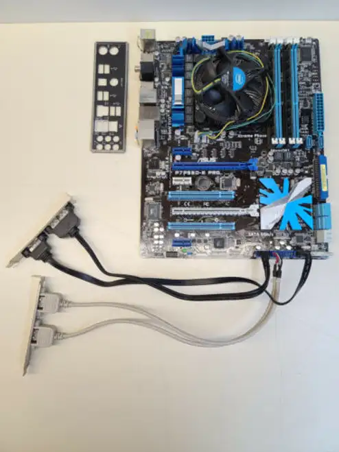 Asus P7P55D-E Pro Rev 1.01G P55 Lga1156 + I5-660 + 4Gb + I/O Shield