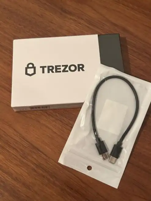 Un ed Trezor Model T Crypto Hardware Wallet With Factory Usb-C To Usb-C Cable