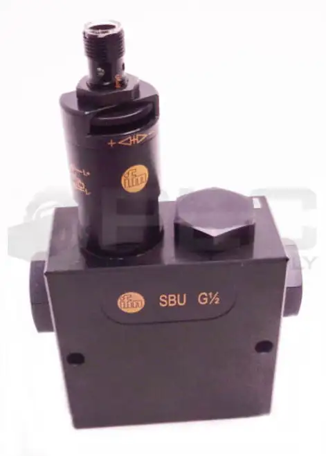 New Ifm Sbu323 Flow Sensor W/ Integrated Backflow Prevention 24Vdc Sbu G1/2