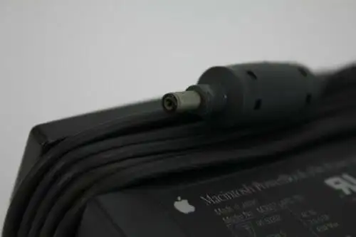 M3037 Apple Macintosh Powerbook Ac Adapter 24V 1.87A