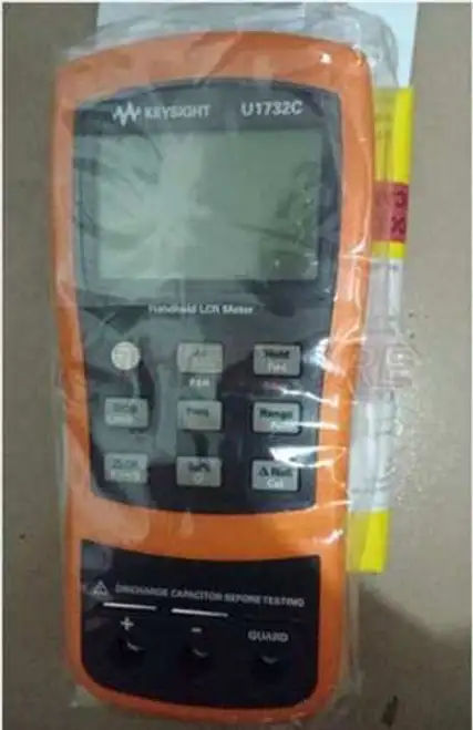 Un Medidor Lcr De Mano U1732C Por Con