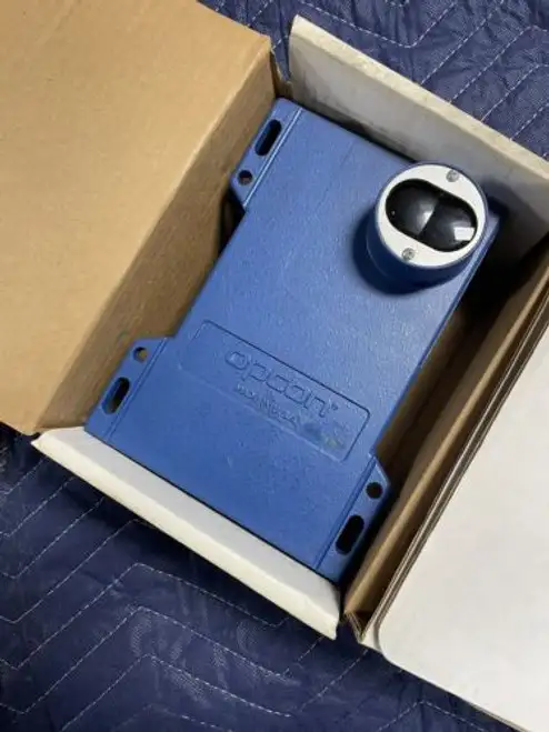 New Cutler Hammer 1320B-6501 Opcon 20 Series Photoelectric Eaton 104657
