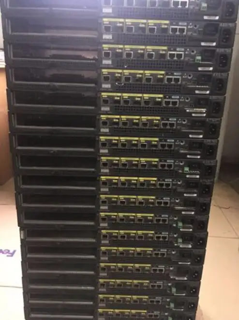 Router Cisco 7301-Ac Ac 256M/128F 3Ge Porte Npe-G1