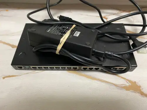 Digi 50000986-01 Etherlite El160 16 Port Rj-45 10/100 With Power Supply Unit