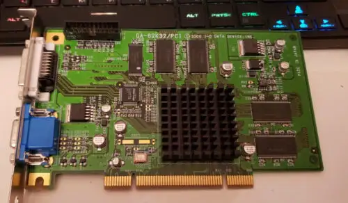 Io Data Ga-S2K32/Pci ( S3 Savage 2000 Pci ) Video Card