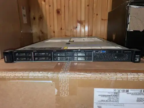Lenovo Sr530 Server (Intel Xeon Silver 4110) (3X 800Gb Ssd) (No Os) (48Gb Ram)