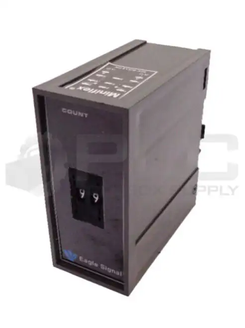 New Eagle Signal Dz100A3 Electronic Reset Counter 120V 50/60Hz Nsnp
