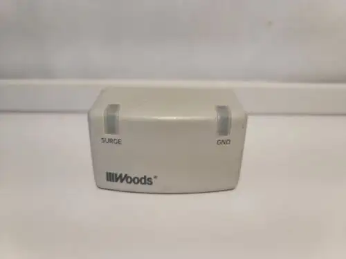 Iiiwoods Full Protection Surge Suppressor No. 5613 Vintage 3 Plug Outlets