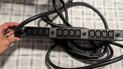 Tripp Lite Pdu1230 200-240V Basic Pdu (16 C13 4 C19) 15' Cord 1U Rackmount
