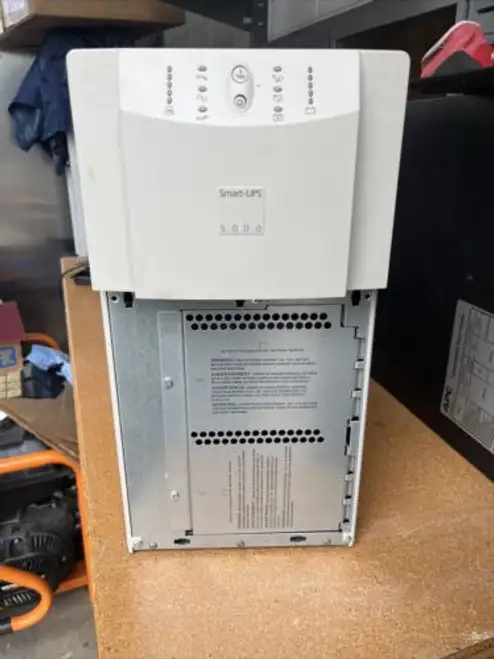 Apc Su5000T Smart-Ups 5000 Battery Backup Ups ( )