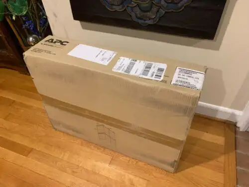 New -Sealed- Apc Smt1500Rm1U Smart-Ups 1500Va Lcd Rm 1U 120V Us